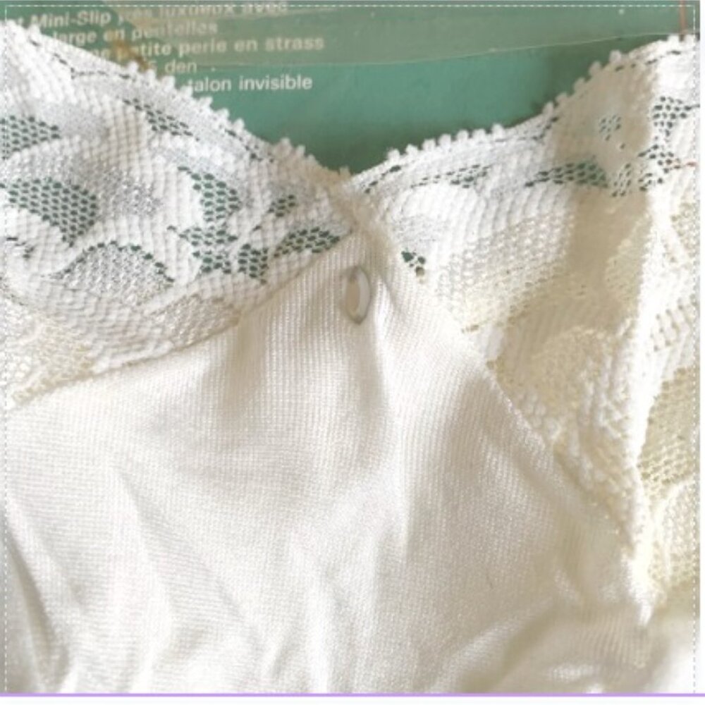Vintage Fogal Samarkand 116 White UltraSheer Pantyhose Unworn